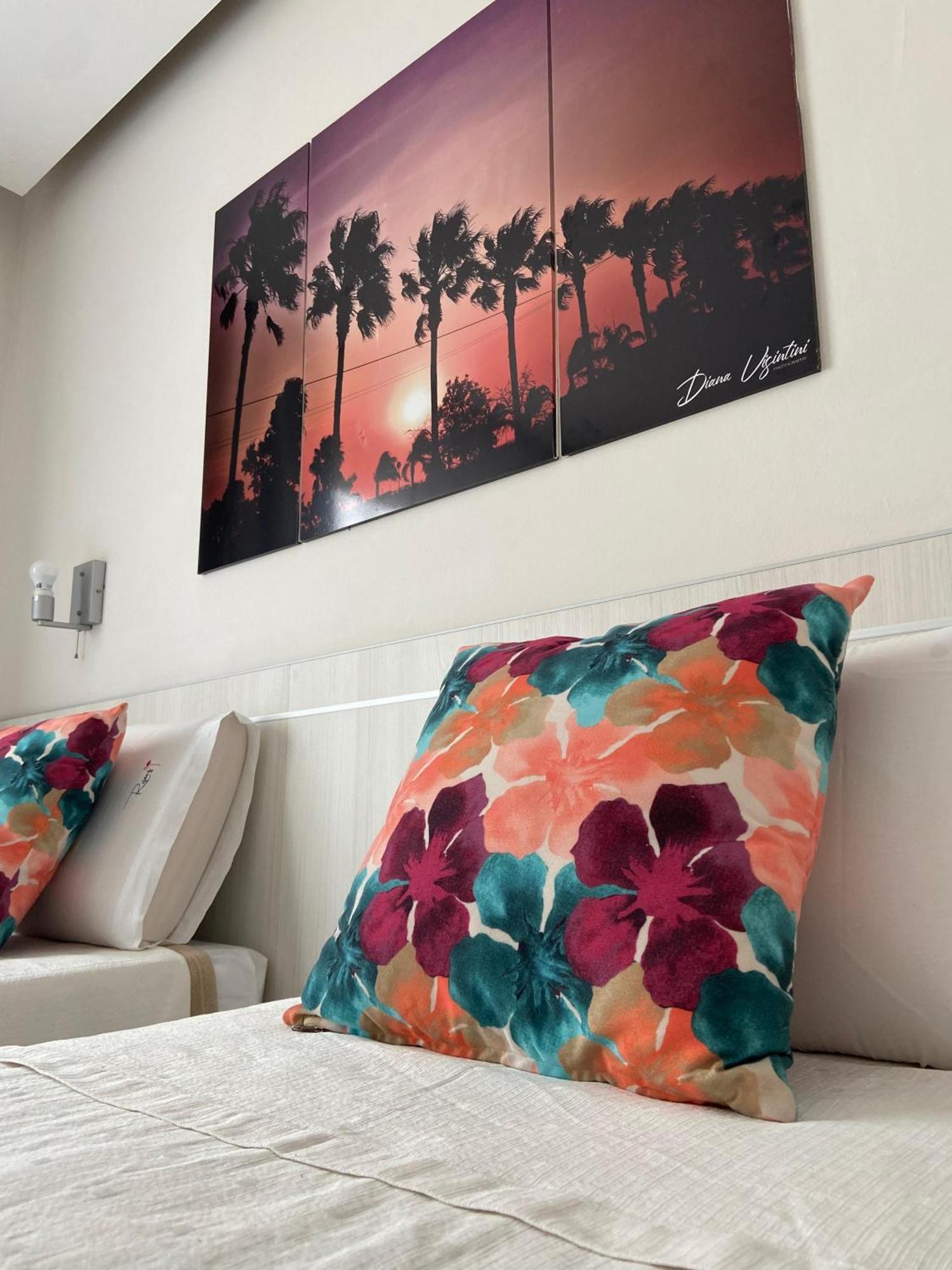 Roseus Boutique Hotel *